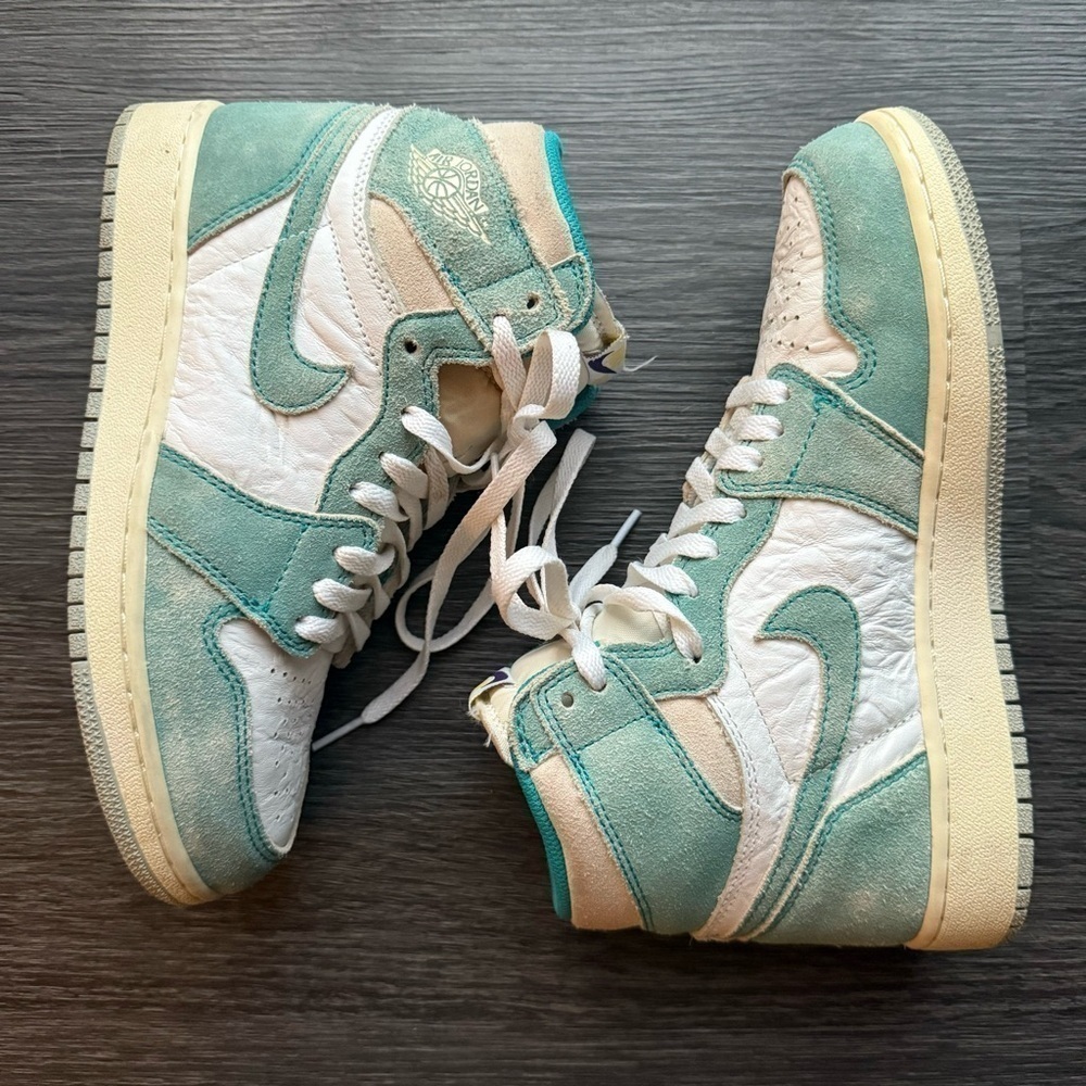 Air Jordan 1 Retro High Turbo Green White Sail Light Smoke Grey NIKE 5Y 5M 6.5W - Picture 2 of 9